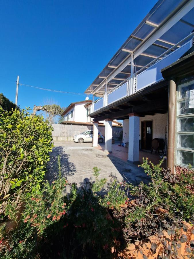 Tra Forte Dei Marmi E Marina Di Massa - Il Melograno Экстерьер фото