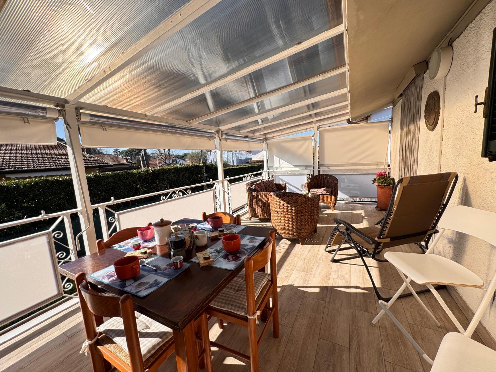 Tra Forte Dei Marmi E Marina Di Massa - Il Melograno Экстерьер фото